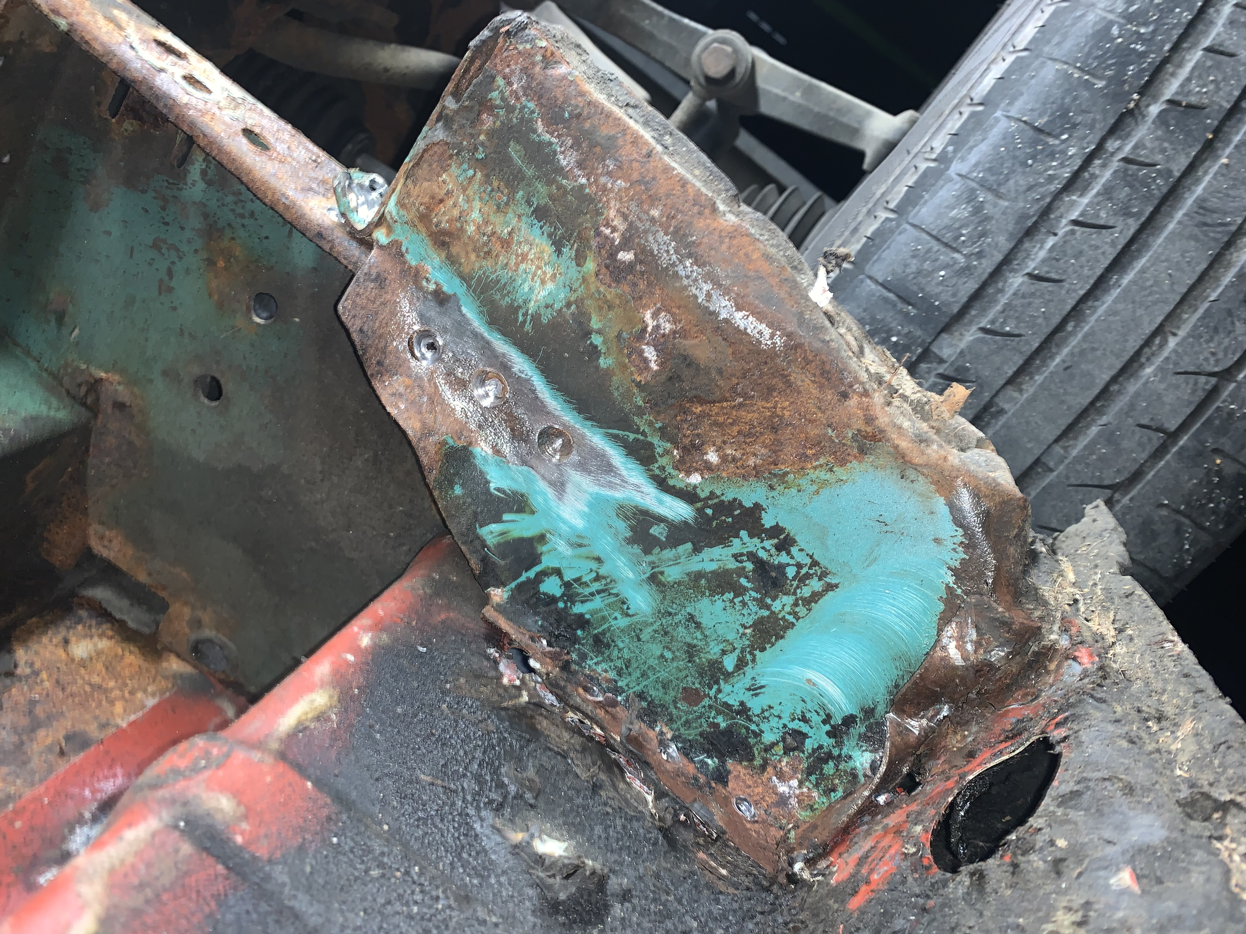 VW T4 Wagenheberaufnahme links - Nachbau kein Originalteil