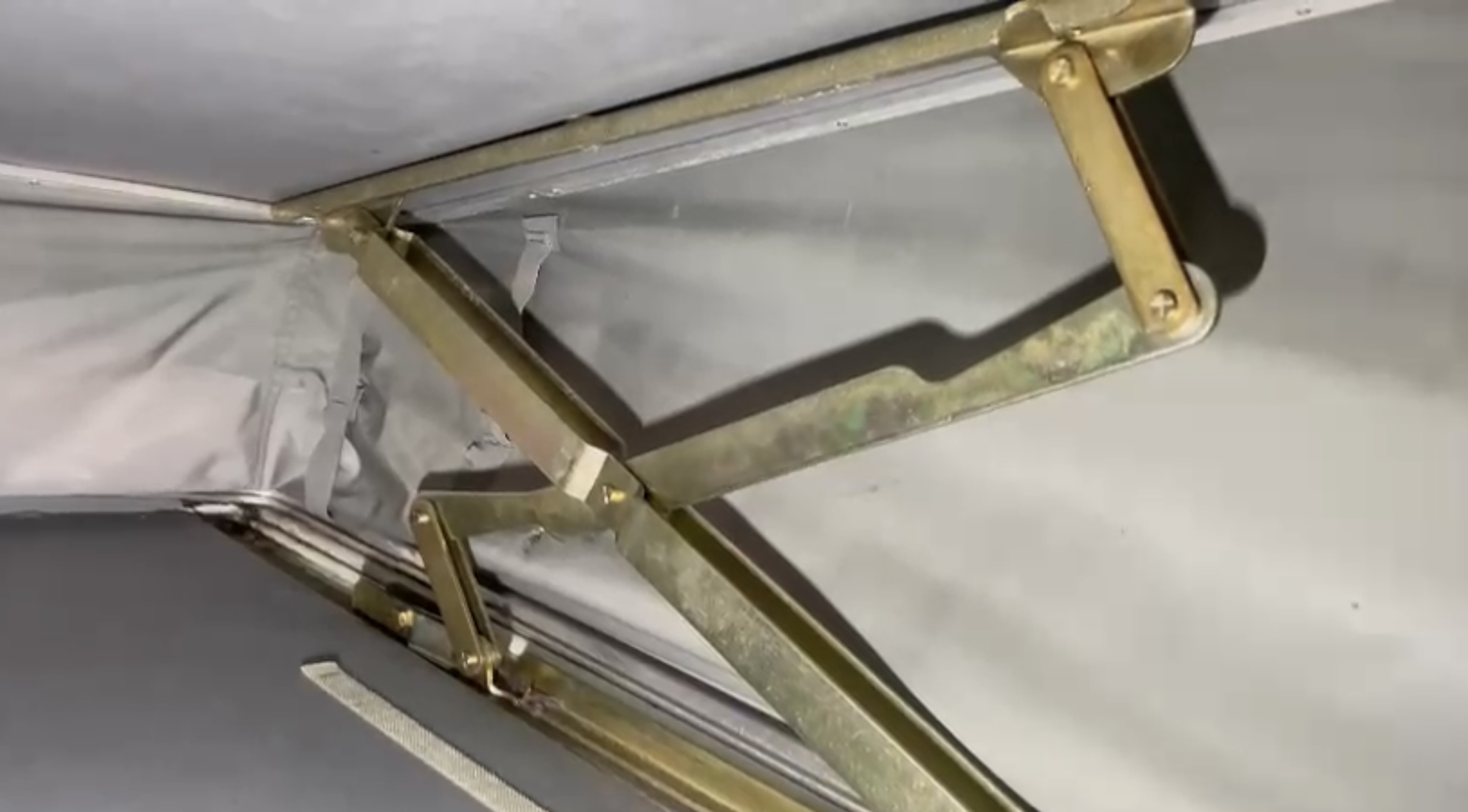 VW T4 Hubdach - Westfalia Schere - Querverbinder aus Edelstahl - Nachbau kein Originalteil VW T4 Hubdach - Westfalia Schere - Querverbinder aus Edelstahl - Nachbau kein Originalteil