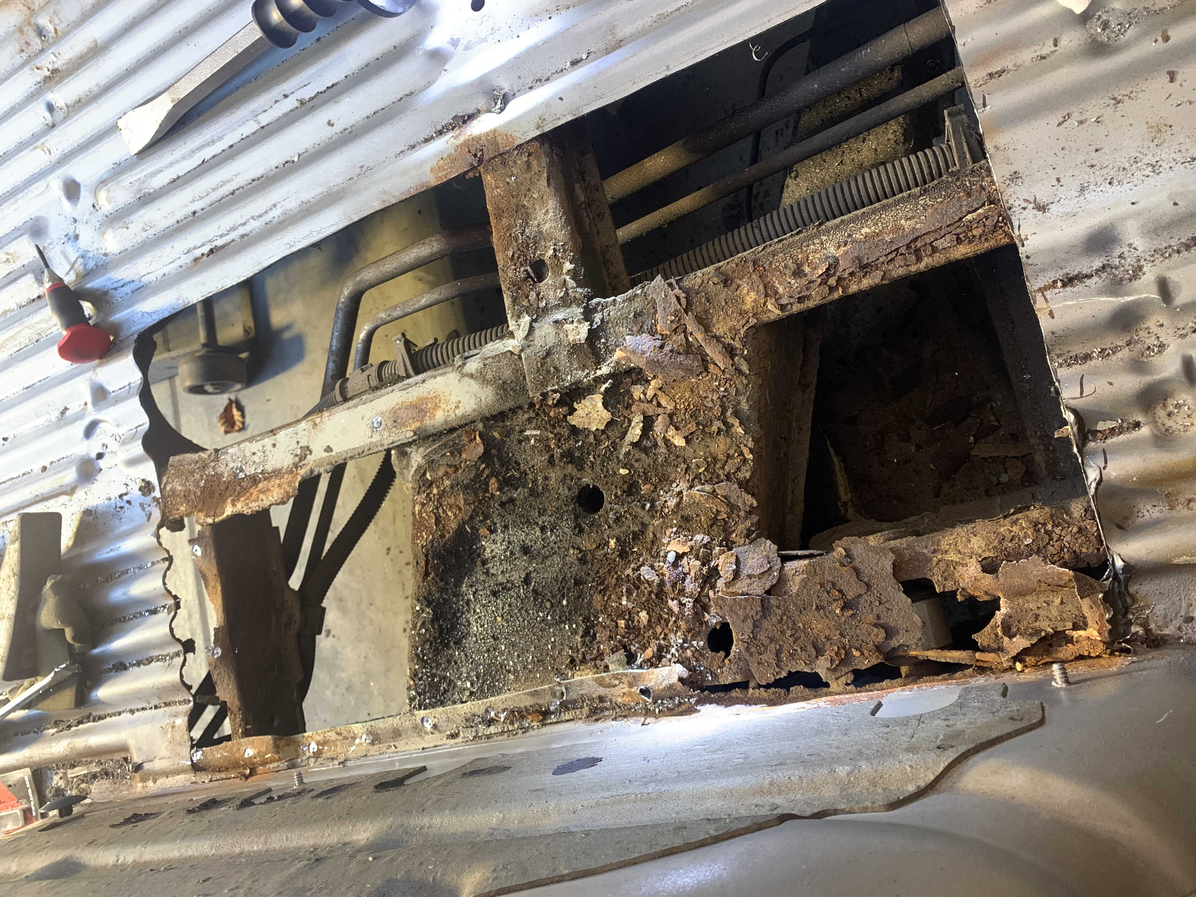 VW T4 Federaufnahme Federteller links - Nachbau kein Originalteil