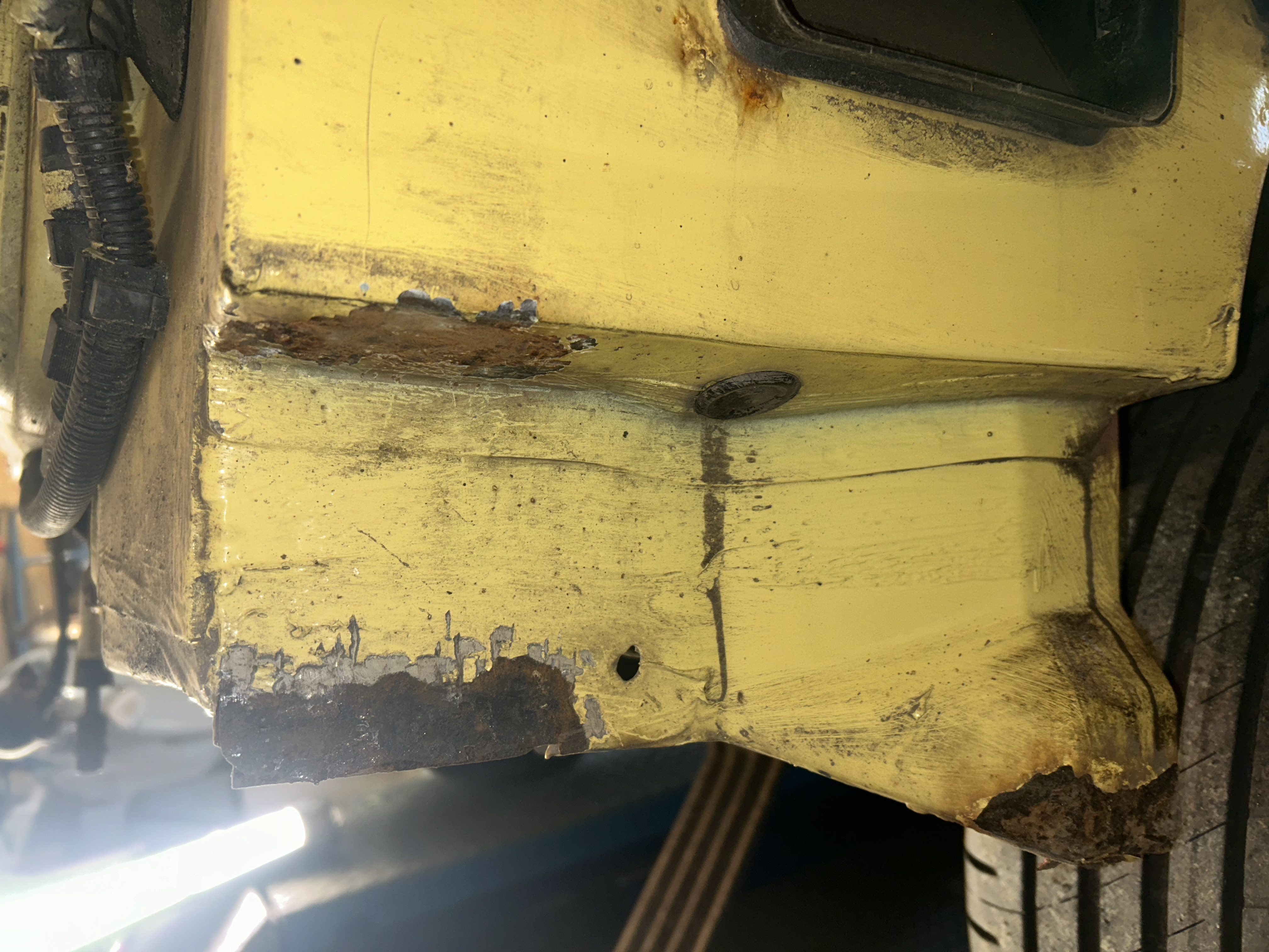 VW T4 Stoßstangenhalter Reparaturblech für Hinterachse rechts Endspitze D Säule - Nachbau kein Originalteil