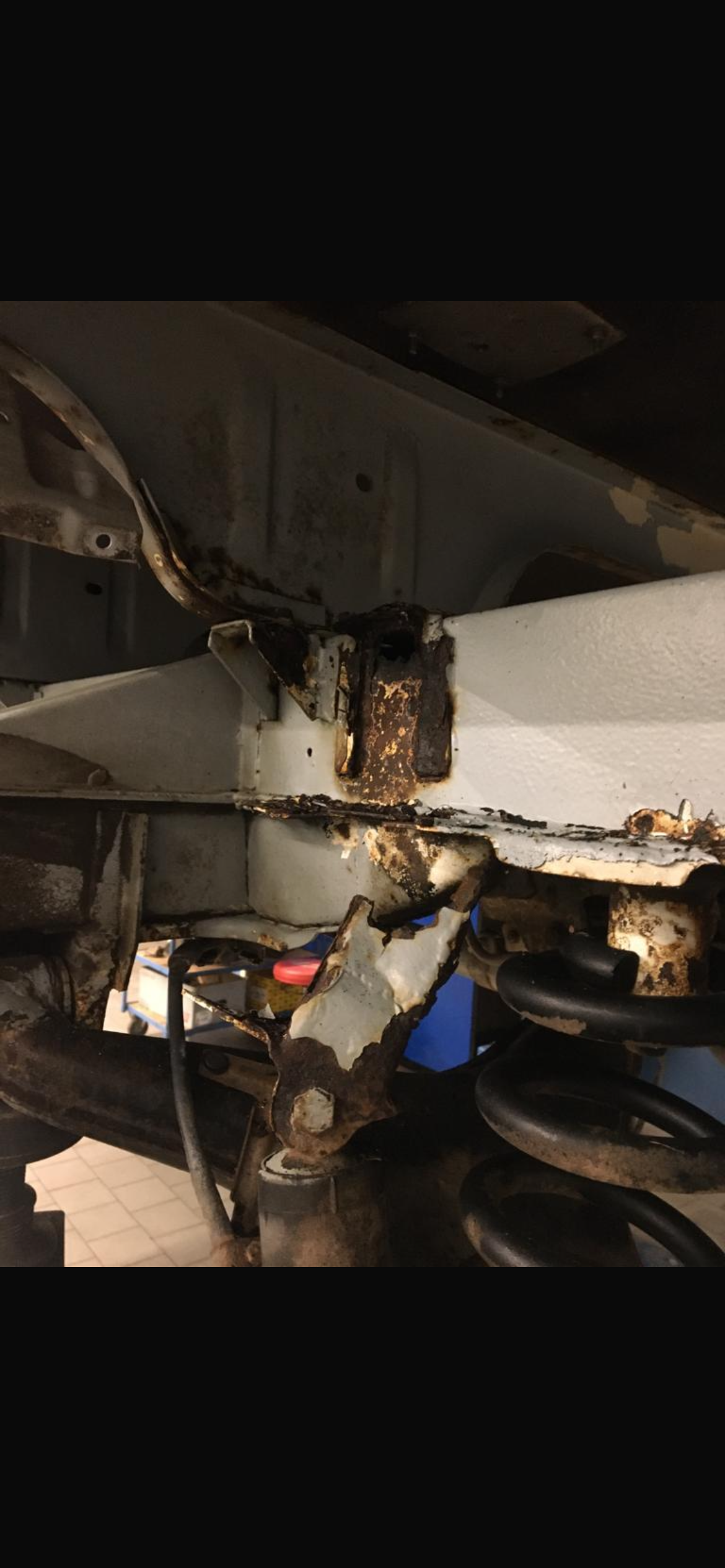 VW T4 Stoßdämpferaufnahme Doka/Pritsche - Nachbau kein Originalteil